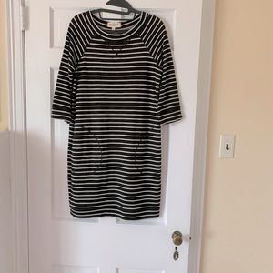 Max studio weekend charcoal and off white dress